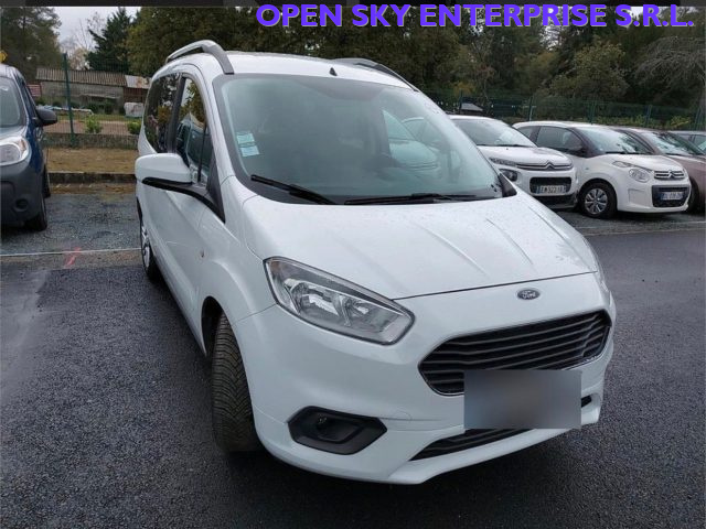 Ford Tourneo Courier 1.5 TDCI 75 CV S&S Plus Gancio Traino usato a CROCETTA DEL MONTELLO