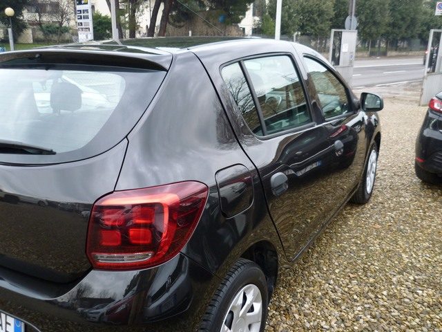 Dacia Sandero 1.0 SCe 12V 75CV Start&Stop Comfort - foto 2 di 4