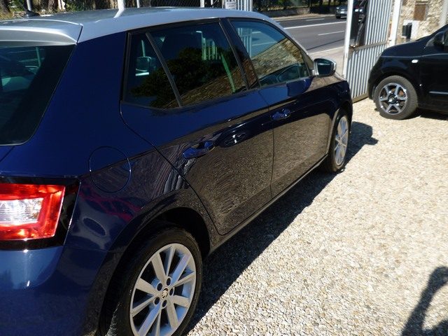 Skoda Fabia 1.0 MPI 75 CV Twin Color Design Edition Argento - foto 2 di 4