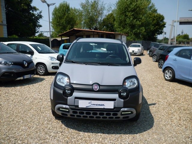 Fiat Panda 1.0 FireFly S&S Hybrid City Cross - foto 2 di 4