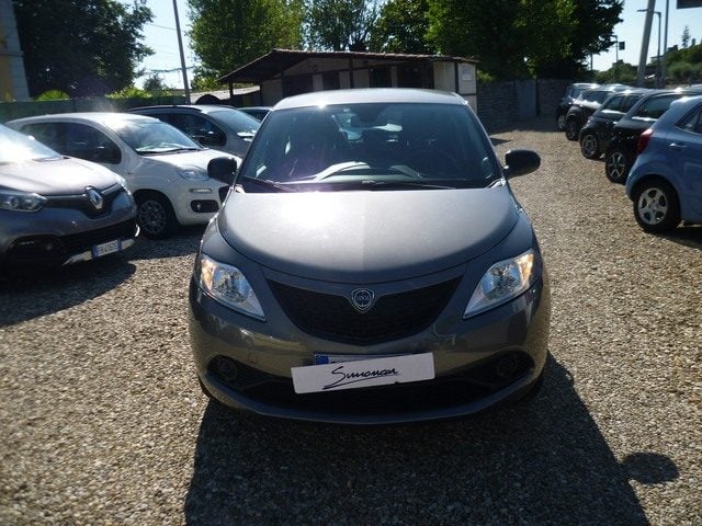 Lancia Ypsilon 1.2 69 CV 5 porte S&S Gold usato a FIRENZE