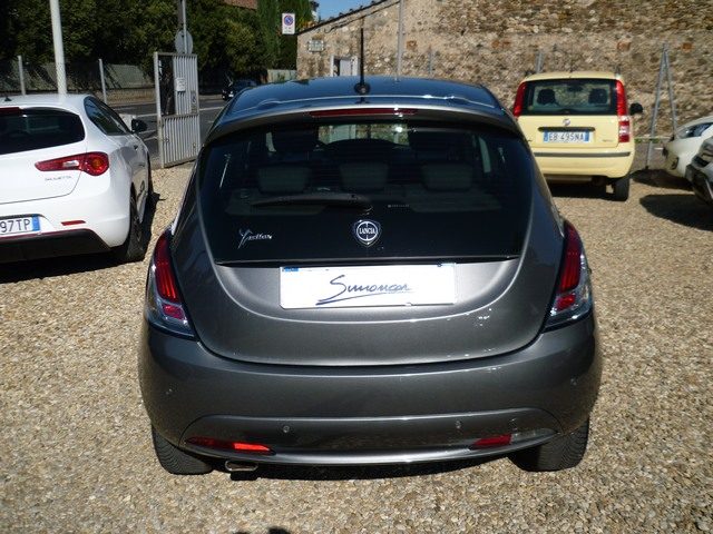 Lancia Ypsilon 1.2 69 CV 5 porte S&S Gold - foto 4 di 4