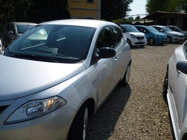 Lancia Ypsilon 1.2 69 CV 5 porte Gold - foto 3 di 4