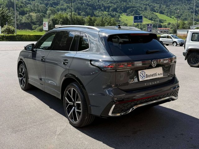 Volkswagen Tiguan Tiguan III 2024 1.5 etsi R-Line Plus 150cv dsg - foto 4 di 4