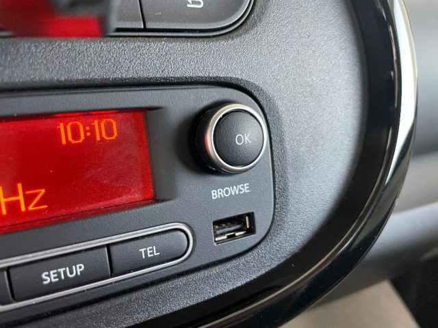 Renault Twingo 1.0 benz. SCe Live usato a GIUGLIANO IN CAMPANIA