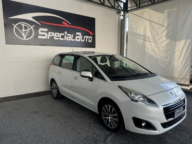 Peugeot 5008 cil. 2.0 HDi 163CV comandi Disabili - foto 2 di 4