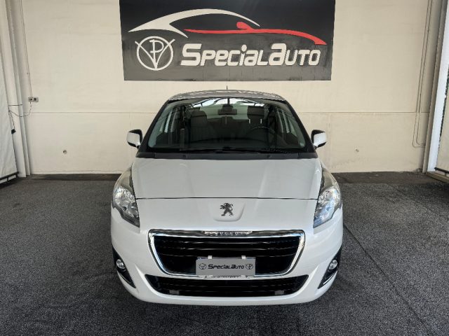 Peugeot 5008 cil. 2.0 HDi 163CV comandi Disabili usato a GIUGLIANO IN CAMPANIA