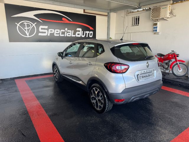 Renault Captur dCi 8V 90 CV EDC Start&Stop Energy Bose - foto 4 di 4