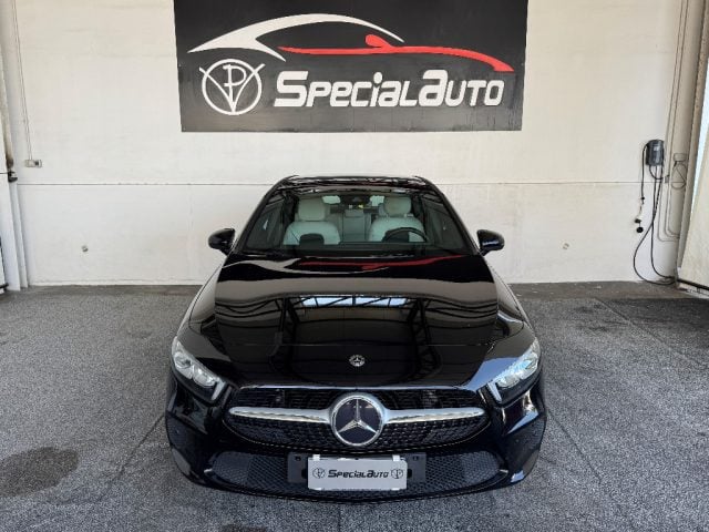 Mercedes-Benz A 180 d Automatic Premium usato a GIUGLIANO IN CAMPANIA