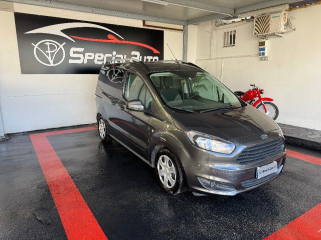 Ford Tourneo Courier 1.5 TDCI 75 CV Plus - foto 2 di 4