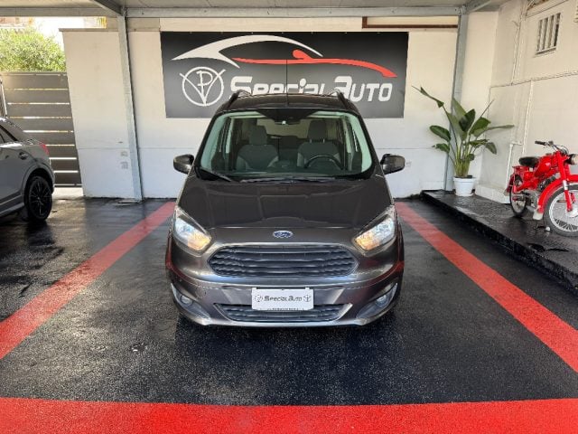 Ford Tourneo Courier 1.5 TDCI 75 CV Plus, del 2018, 132.000 km, in vendita a Giugliano In Campania (NA)