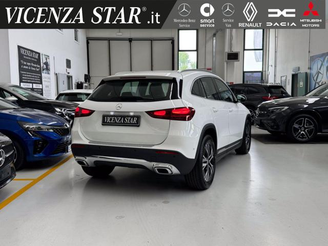 Mercedes-Benz GLA 180 MHV ADVANCED SPORT - foto 3 di 4