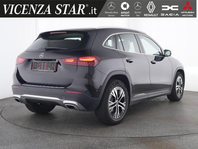 Mercedes-Benz GLA 180 MHV ADVANCED SPORT - foto 3 di 4