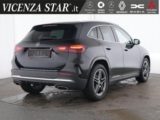 Mercedes-Benz GLA 200 MHV AMG PREMIUM - foto 3 di 4