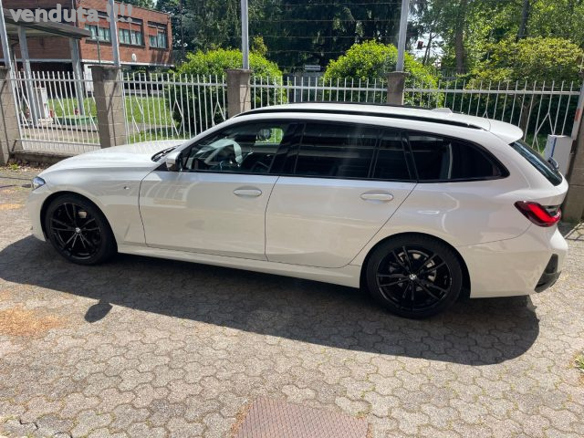BMW 318 d 48V Touring Msport - foto 3 di 4
