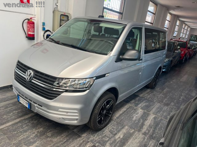 Volkswagen Caravelle 2.0 TDI 110CV PL Trendline 9 posti usato a CARONNO PERTUSELLA