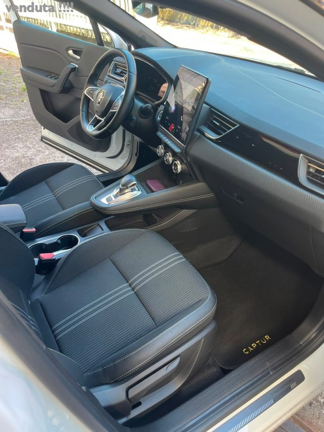 Renault Captur Full Hybrid E-Tech 145 CV RS Line - foto 4 di 4