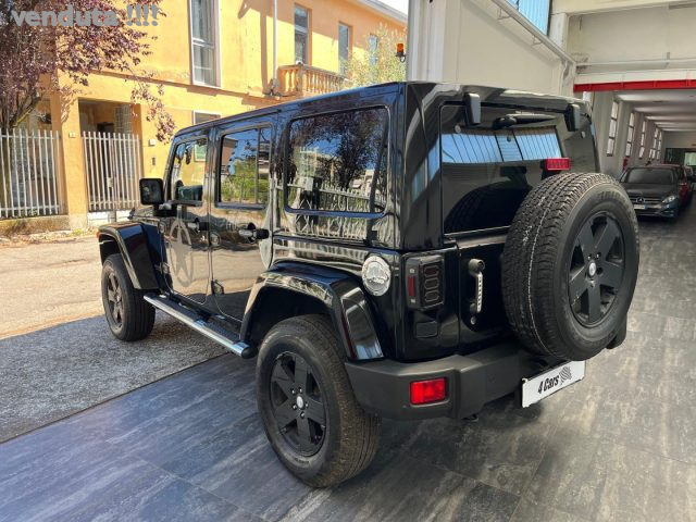 Jeep Wrangler Unlimited 2.8 CRD DPF Rubicon Auto + SOFT TOP - foto 2 di 4