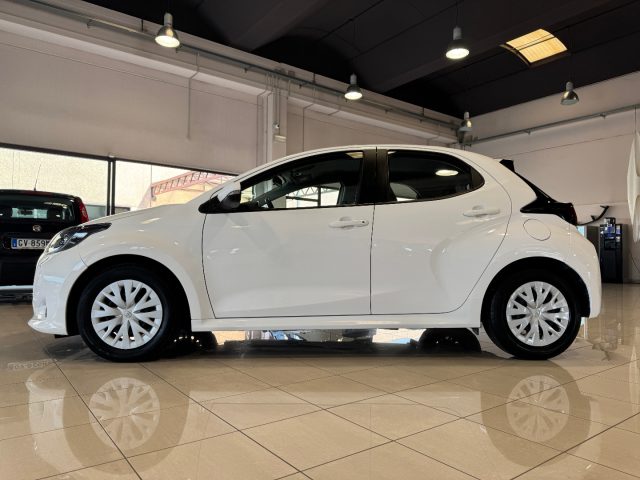Toyota Yaris 1.0 5 porte Active PREZZO REALE OK NEOPATENTATI - foto 2 di 4