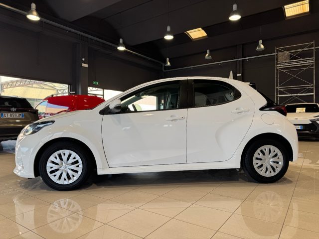 Toyota Yaris 1.0 5 porte Active PREZZO REALE OK NEOPATENTATI - foto 2 di 4