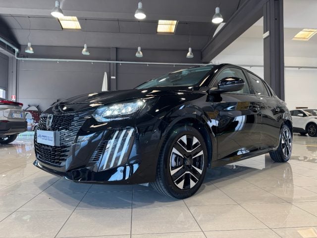 Peugeot 208 PureTech 100 S&S porte Allure PREZZO REALE, del 2024, 22.500 km, in vendita a Cortemaggiore (PC)