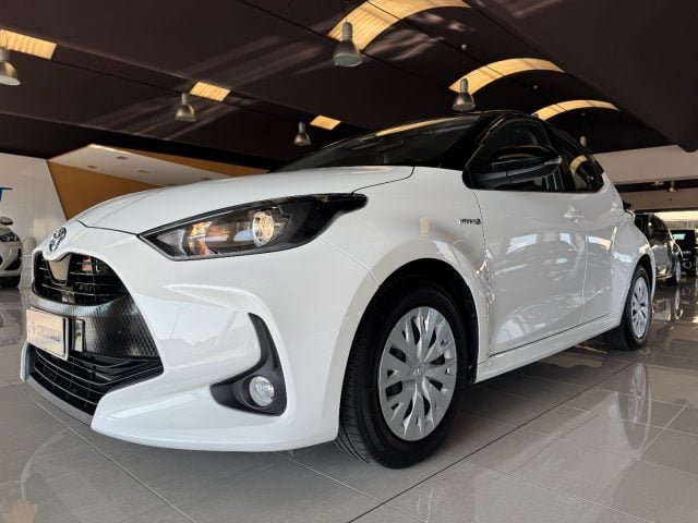 Toyota Yaris 1.5 Hybrid 5 porte Active BICOLORE PREZZO REALE, del 2021, 30.000 km, in vendita a Cortemaggiore (PC)