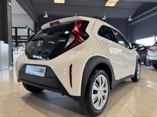 Toyota Aygo X 1.0 VVT-i 72 CV 5 porte Active S-CVT PREZZO REALE - foto 3 di 4