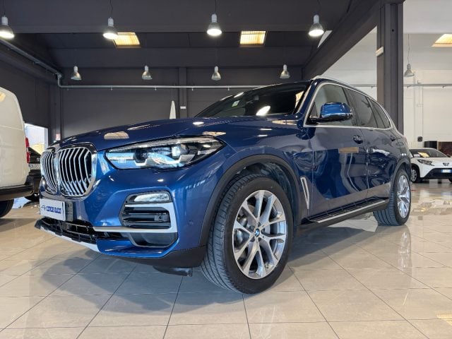BMW X5 xDrive30d xLine TAGLIANDI BMW DOPPIO TRENO CERCHI, del 2019, 95.000 km, in vendita a Cortemaggiore (PC)