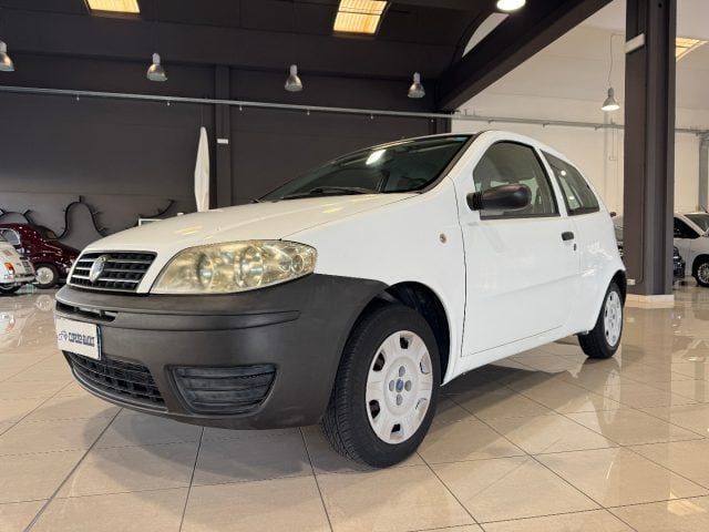 Fiat Punto 1.2 3 porte Active OK NEOPATENTATI, del 2005, 161.000 km, in vendita a Cortemaggiore (PC)