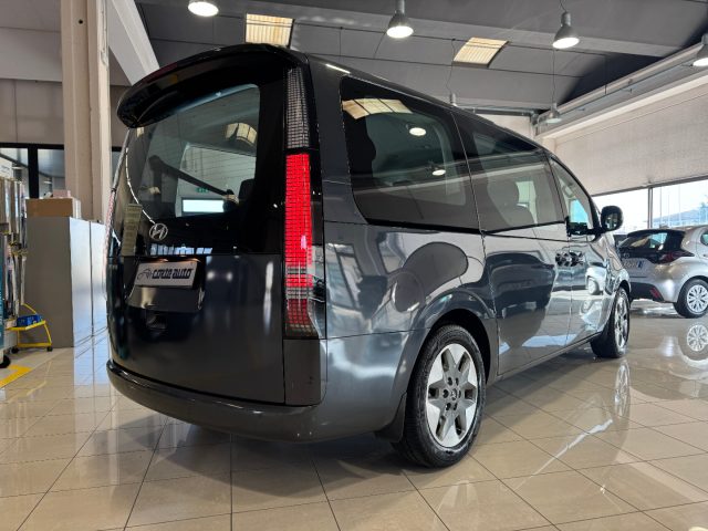 Hyundai STARIA 2.2 AT 2WD 9 posti 177CV Wagon PRONTA IN SEDE, del 2023, 58.000 km, in vendita a Cortemaggiore (PC)
