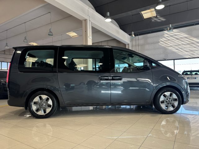 Hyundai STARIA 2.2 AT 2WD 9 posti 177CV Wagon PRONTA IN SEDE - foto 2 di 4