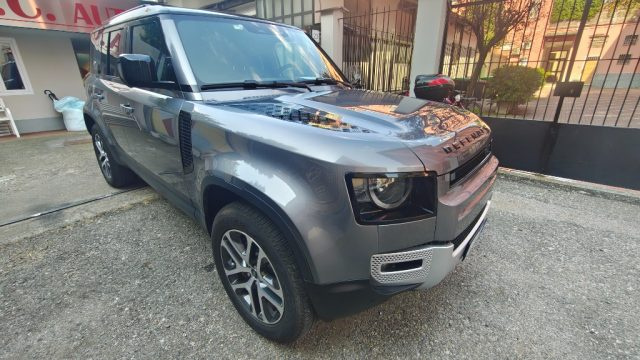 Land Rover Defender 110 2.0 Si4 PHEV 404 CV AWD Auto - foto 2 di 4