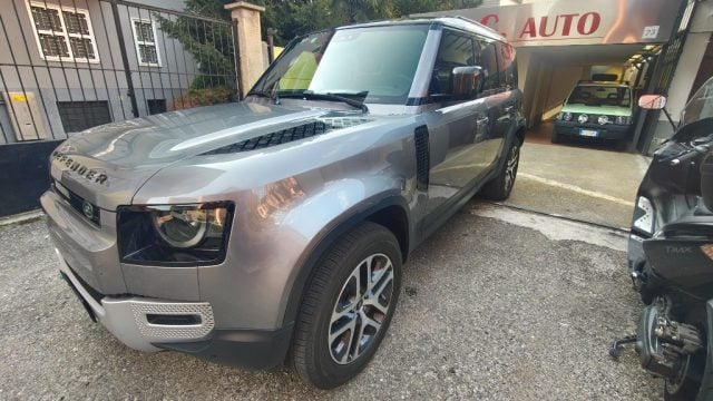 Land Rover Defender 110 2.0 Si4 PHEV 404 CV AWD Auto, del 2022, 15.500 km, in vendita a Milano (MI)