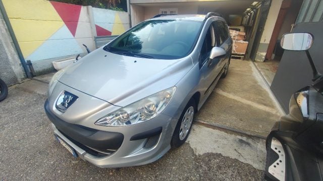 Peugeot 308 1.4 VTi 95CV SW Premium, del 2009, 69.000 km, in vendita a Milano (MI)