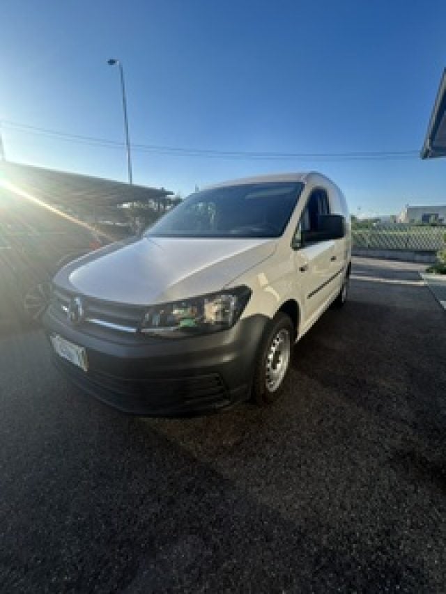 Volkswagen Caddy 1.4 TGI Furgone, del 2017, 238.500 km, in vendita a Castelli Calepio (BG)