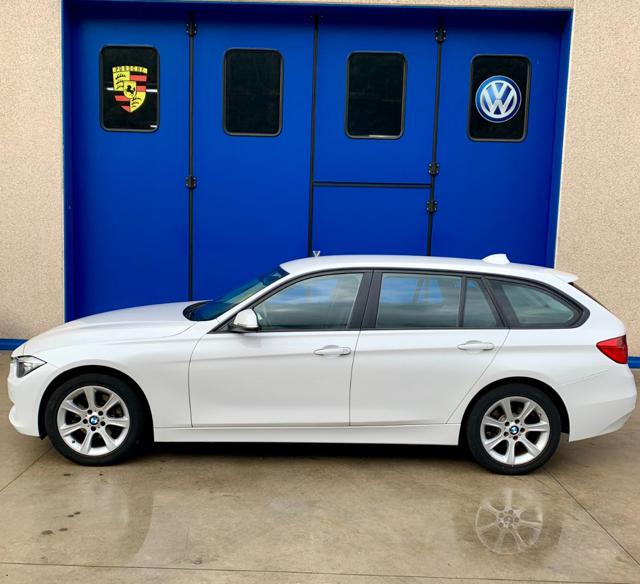 BMW 320 d xDrive Touring automatico pelle totale - foto 3 di 4