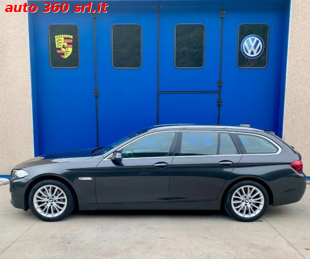BMW 530 d xDrive Touring Luxury TETTO PANORAMICO - foto 2 di 4