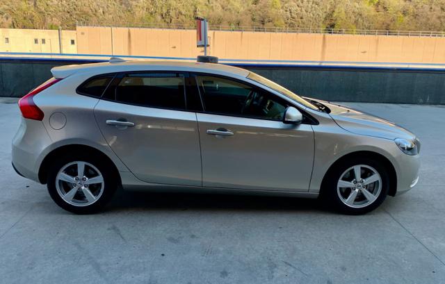 Volvo V40 D3 Kinetic 150CV !!!!!!!!! EURO 6B - foto 4 di 4