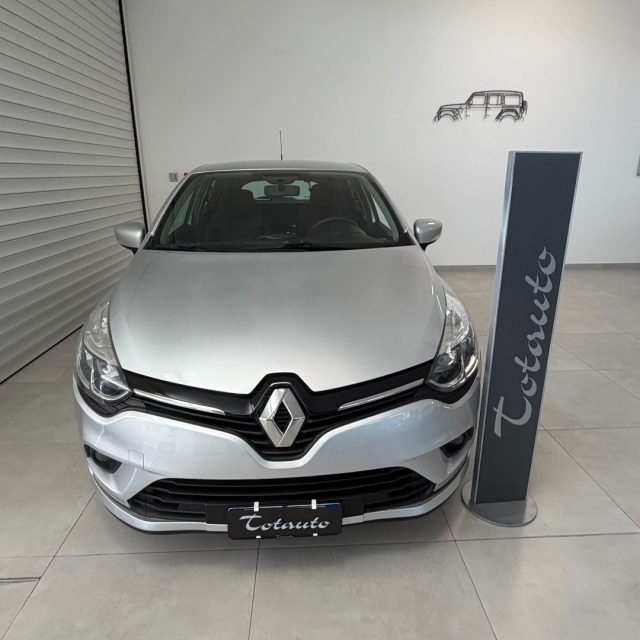 Renault Clio dCi 8V 90 CV 5 porte Business - foto 2 di 4
