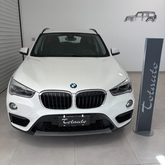 BMW X1 sDrive18d Business - foto 2 di 4