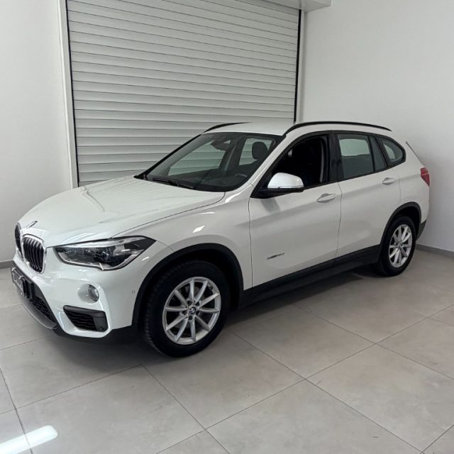 BMW X1 sDrive18d Business - foto 3 di 4