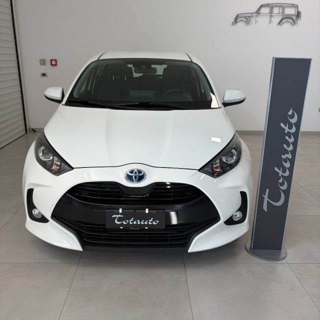 Toyota Yaris 1.5 Hybrid 5 porte Business - foto 2 di 4