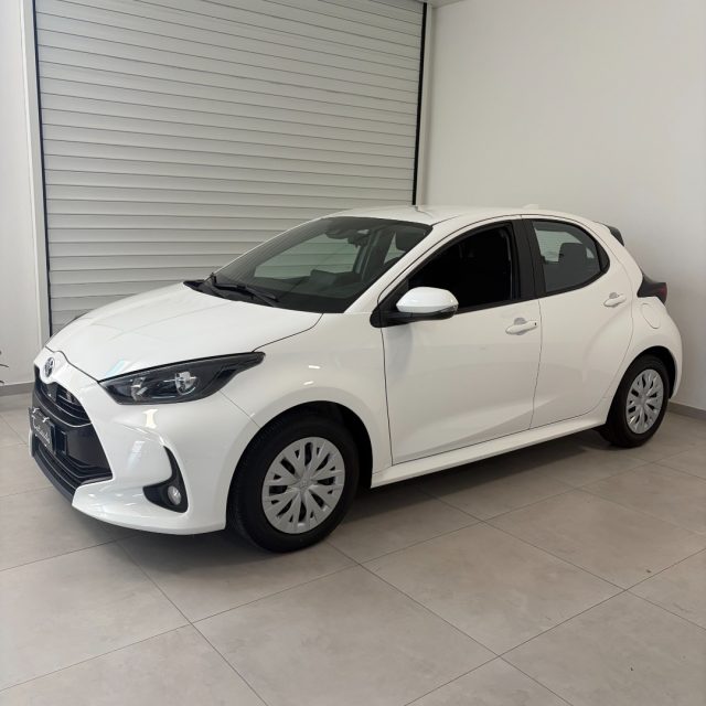 Toyota Yaris 1.5 Hybrid 5 porte Business - foto 3 di 4
