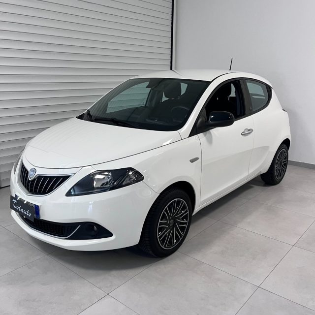 Lancia Ypsilon 1.0 FireFly 5 porte S&S Hybrid Ecochic Gold - foto 3 di 4