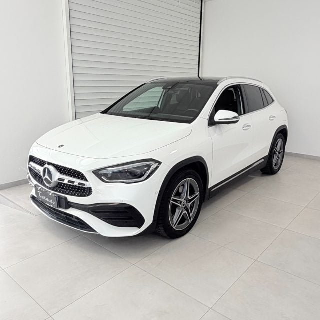 Mercedes-Benz GLA 220 d Automatic Premium - foto 3 di 4