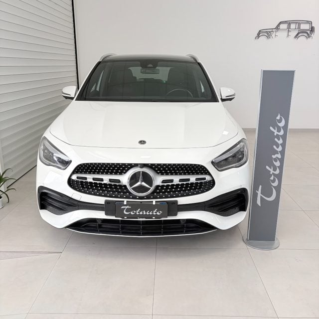 Mercedes-Benz GLA 220 d Automatic Premium - foto 2 di 4