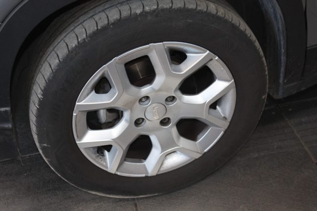 Jeep Avenger 1.2 Turbo 100 CV Altitude - foto 4 di 4