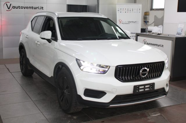 Volvo XC40 T5 Recharge Plug-in Hybrid Inscription Expression usato a CIVITA CASTELLANA