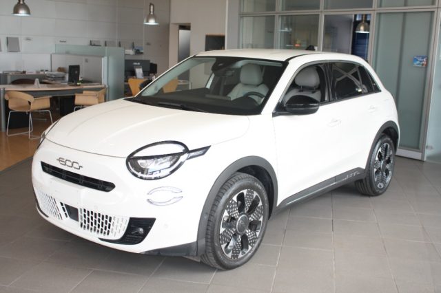 Fiat 600 Hybrid 110 CV DCT MHEV La Prima - foto 3 di 4