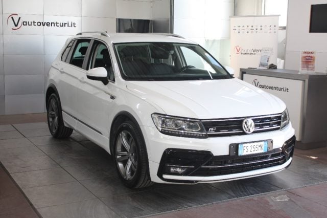 Volkswagen Tiguan 1.6 TDI SCR Sport BlueMotion Technology usato a CIVITA CASTELLANA